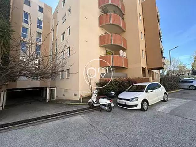 Garage location à Arrondissement de Toulon, Hyères