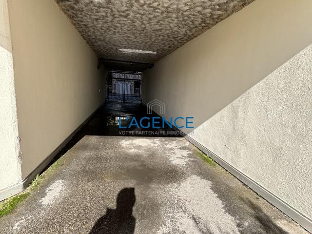 Garage vente à Arrondissement de Toulon, Hyères