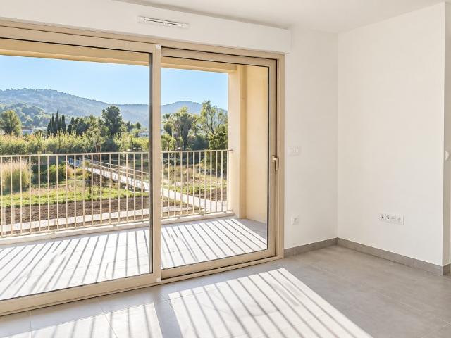 Appartement location à Arrondissement de Toulon, Hyères