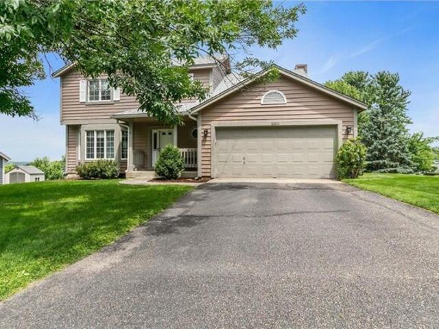 House for sale in Lakeville