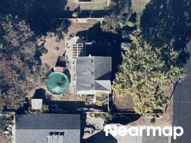 House for sale in Bay Shore House for sale in Bay Shore