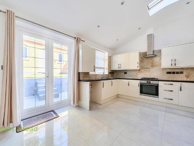 House for rent in London Borough of Croydon, Greater London