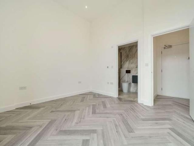 Apartment for rent in Monks Orchard, Kent