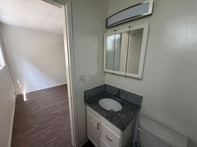 Apartment for rent in Canoga Park, California