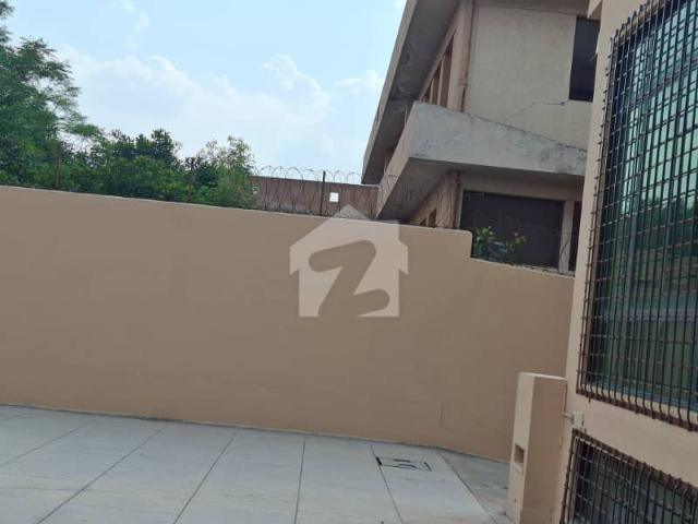 Building for rent in Islamabad
