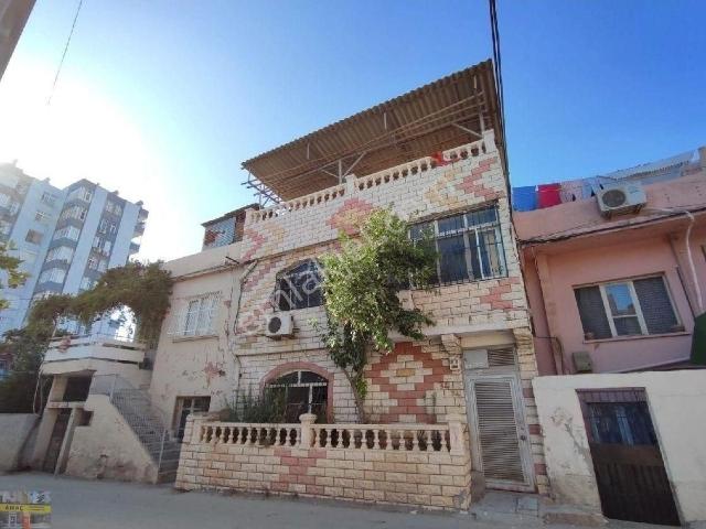 Seyhan, Yeşilyurt Mahallesi içerisinde satılık Villa