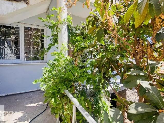 Çiçek Mahallesi, Bayraklı içerisinde kiralık mülk