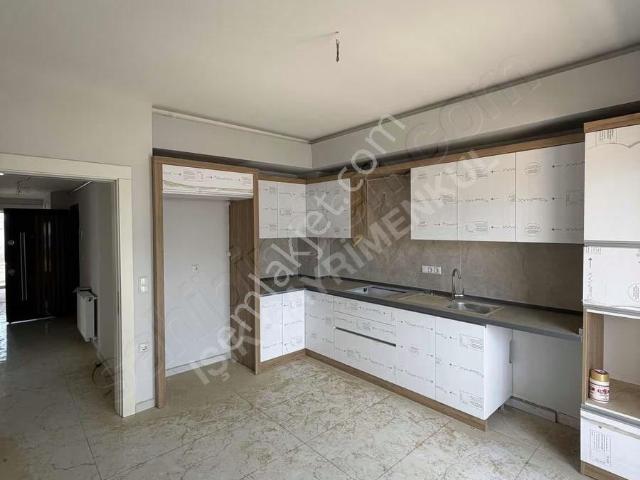 Tire, İzmir içerisinde kiralık mülk