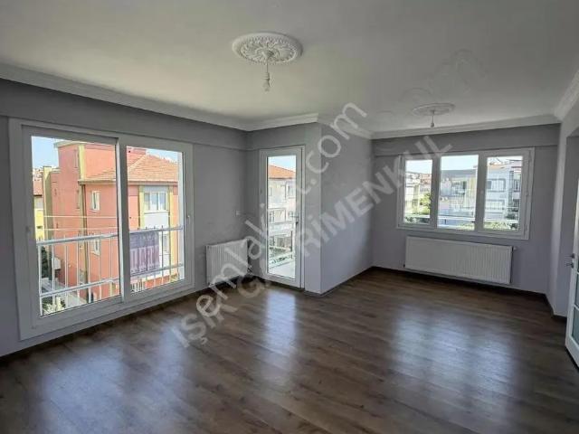 Tire, İzmir içerisinde kiralık mülk