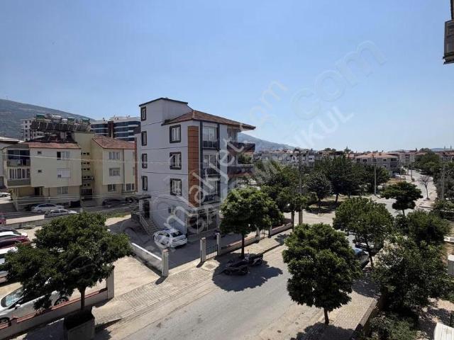 Tire, İzmir içerisinde kiralık mülk