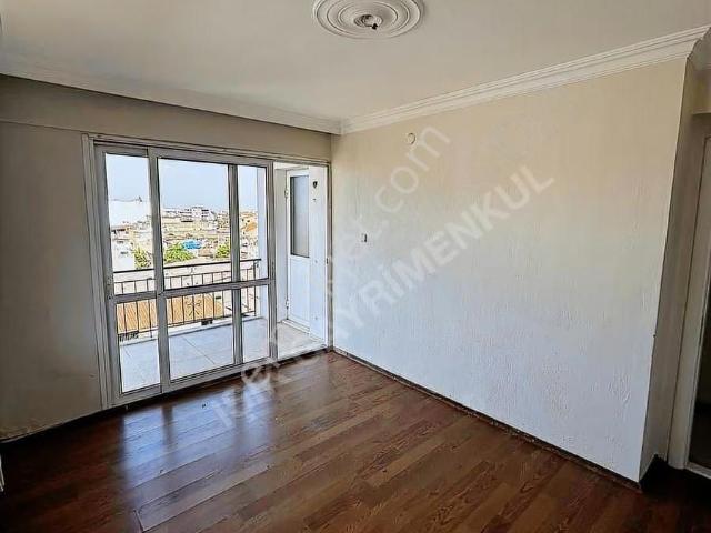 Tire, İzmir içerisinde satılık mülk
