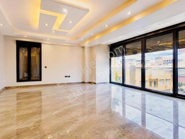 Antalya, Muratpaşa içerisinde satılık mülk