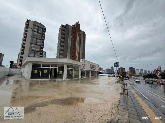 Mersin, Akdeniz içerisinde satılık Dükkan