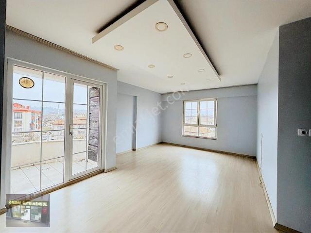 Rasimpaşa Mahallesi, Hendek içerisinde kiralık mülk