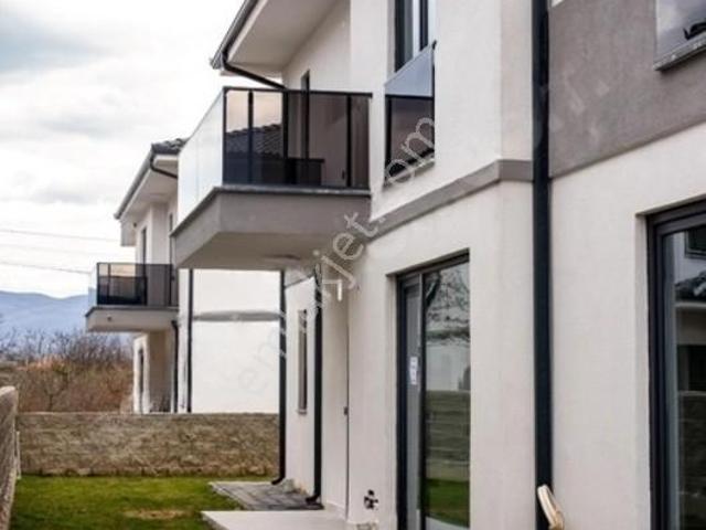 Hendek, Sakarya içerisinde satılık Villa