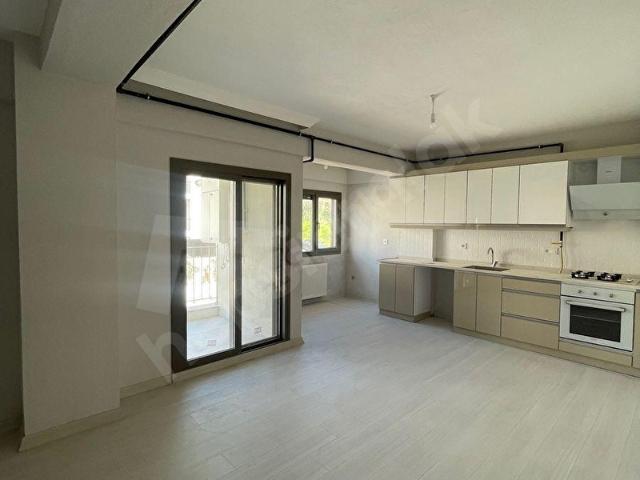Çiğli, İzmir içerisinde satılık mülk