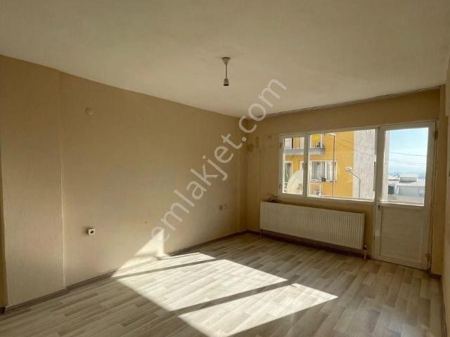 Çiğli, İzmir içerisinde kiralık mülk