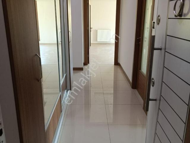 Çiğli, İzmir içerisinde kiralık mülk
