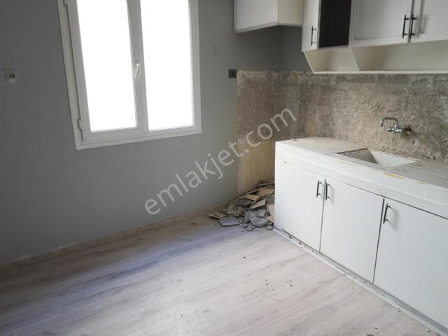 Küçük Çiğli Mahallesi, Çiğli içerisinde kiralık mülk