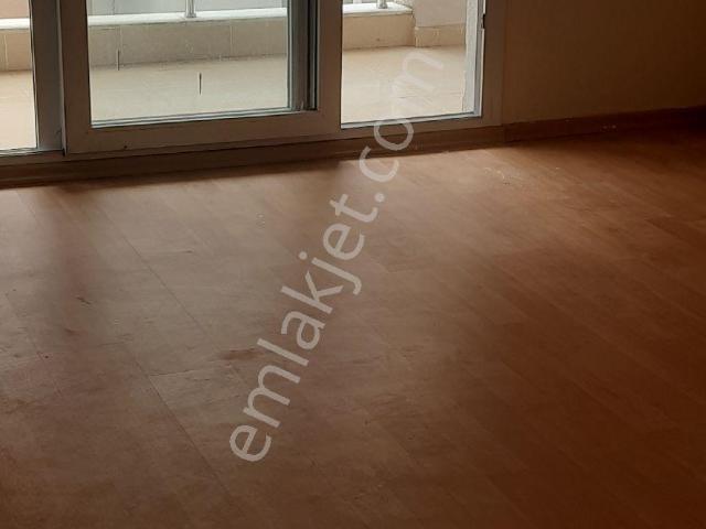 Küçük Çiğli Mahallesi, Çiğli içerisinde kiralık mülk