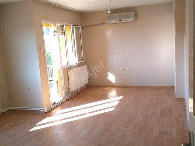 Çiğli, İzmir içerisinde kiralık mülk