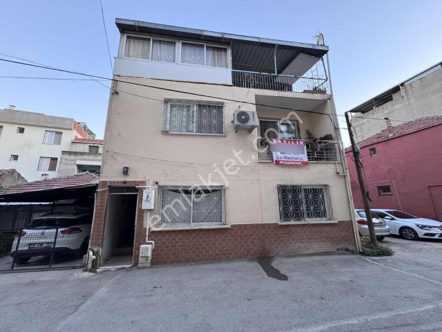 Çiğli, İzmir içerisinde satılık Bina