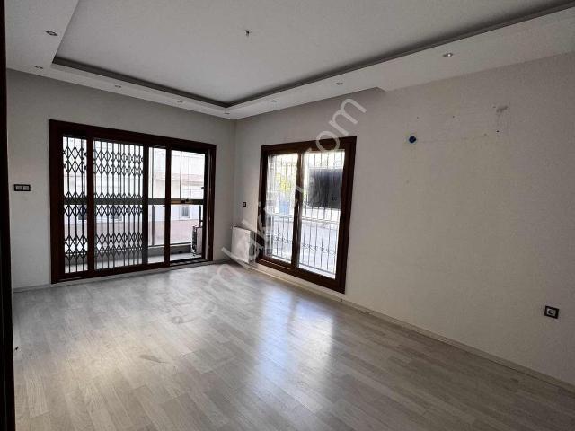 Yeni Mahalle Mahallesi, Çiğli içerisinde kiralık mülk