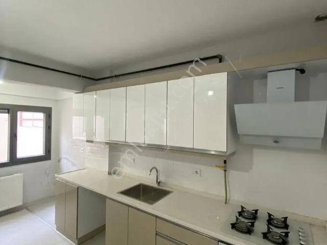 Esentepe Mahallesi, Çiğli içerisinde kiralık mülk