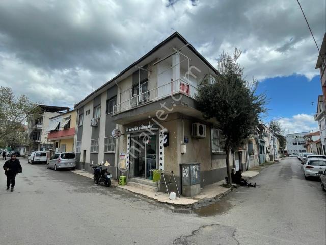 Çiğli, İzmir içerisinde satılık Bina