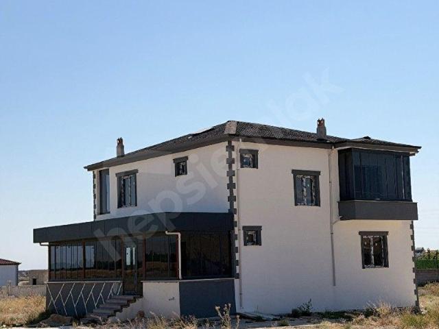 Niğde içerisinde satılık Villa