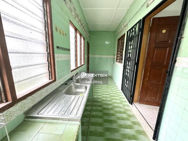 Shop for rent in Bukit Ledang, Johor