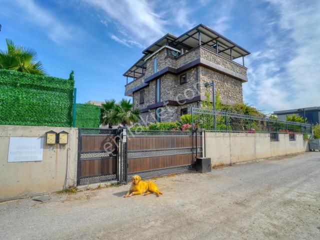 Urla, İzmir içerisinde satılık Villa