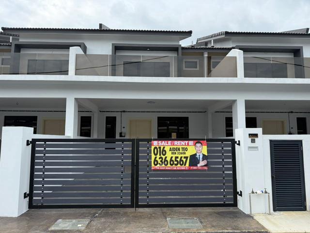 Terraced House for rent in Malaka
