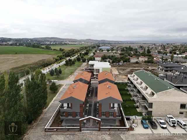 Sazova Mahallesi, Tepebaşı içerisinde satılık Villa