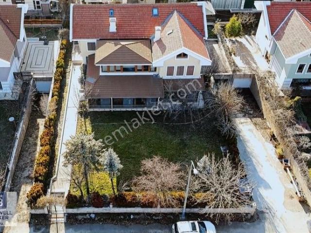 Gölbaşi, İncek Mahallesi içerisinde satılık Villa