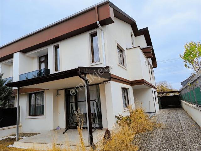 Gölbaşi, Ankara içerisinde satılık Villa