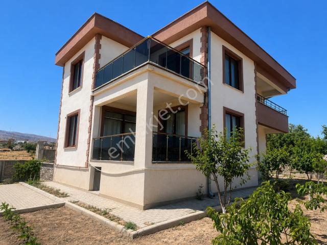 İncesu, Kayseri içerisinde satılık Villa