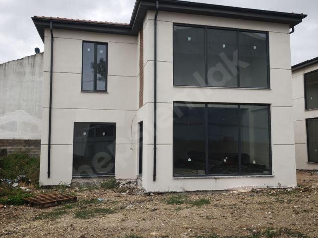 Hocaköy, İnegöl içerisinde satılık Villa