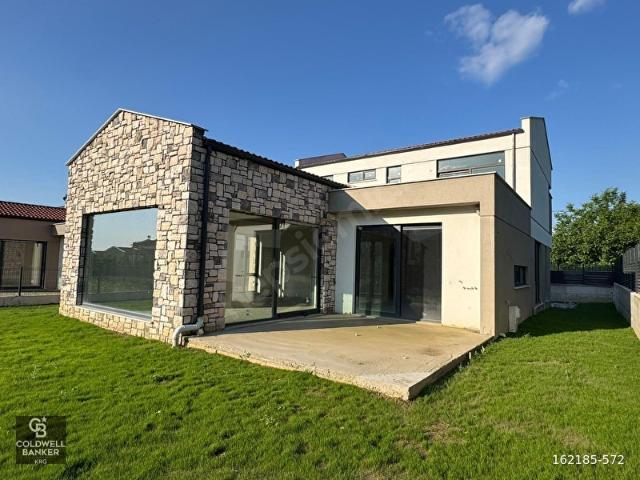 İnegöl, Bursa içerisinde satılık Villa