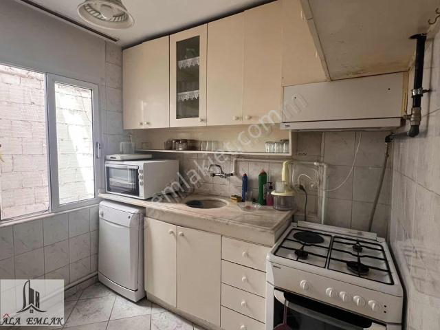 Karabağlar, İzmir içerisinde satılık mülk