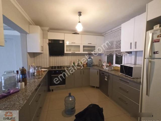 Karabağlar, İzmir içerisinde kiralık mülk