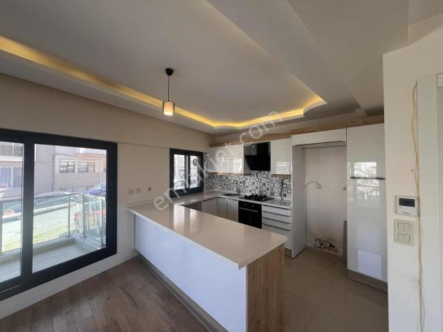 Konak, İzmir içerisinde satılık mülk