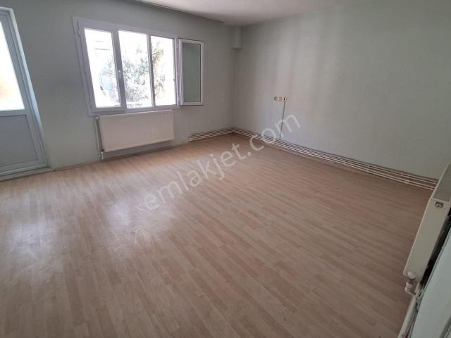 Gediz, Buca içerisinde kiralık mülk