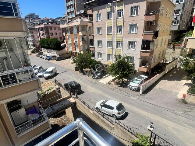 Ataşehir, İstanbul içerisinde kiralık mülk