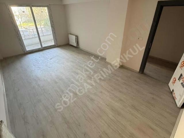 Akhisar, Manisa içerisinde satılık mülk