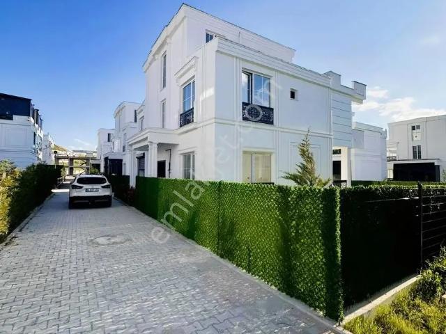 Edremit, Van içerisinde satılık Villa