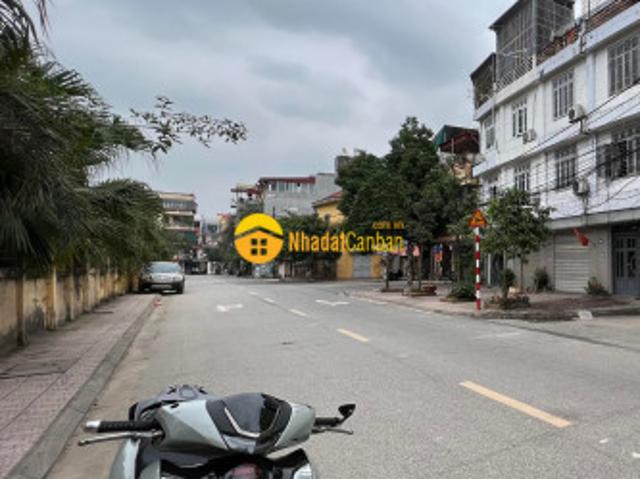 Nhà mặt phố bán