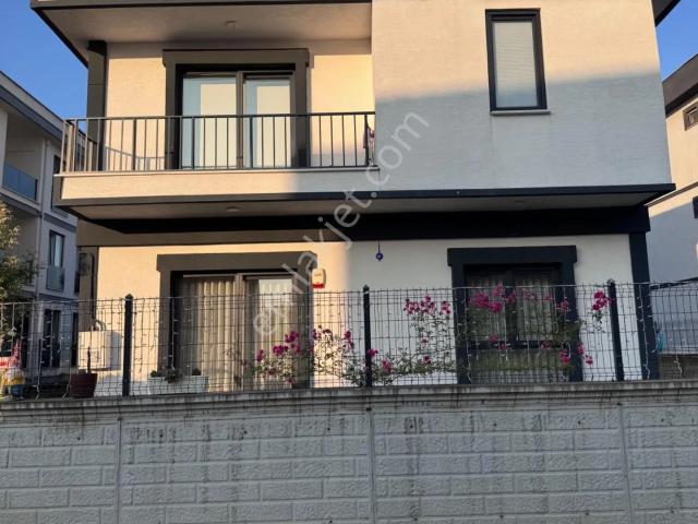 Serdivan, Sakarya içerisinde satılık Villa