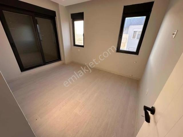 Aksu, Antalya içerisinde satılık mülk