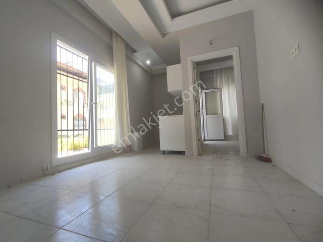 İsmet İnönü, İskenderun içerisinde kiralık mülk